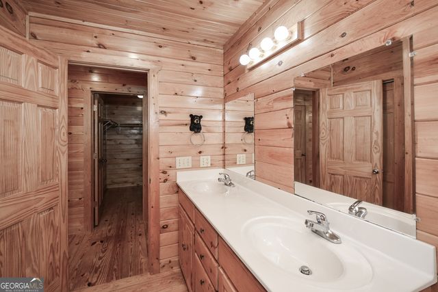 303 Pine Lane, Mineral Bluff, GA 30559
