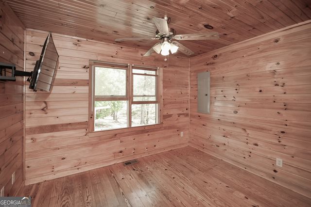 303 Pine Lane, Mineral Bluff, GA 30559