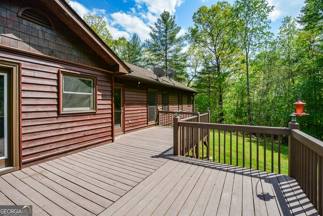 303 Pine Lane, Mineral Bluff, GA 30559