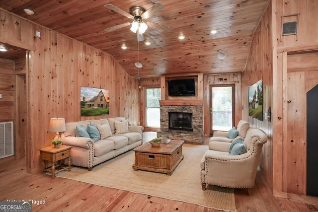 303 Pine Lane, Mineral Bluff, GA 30559