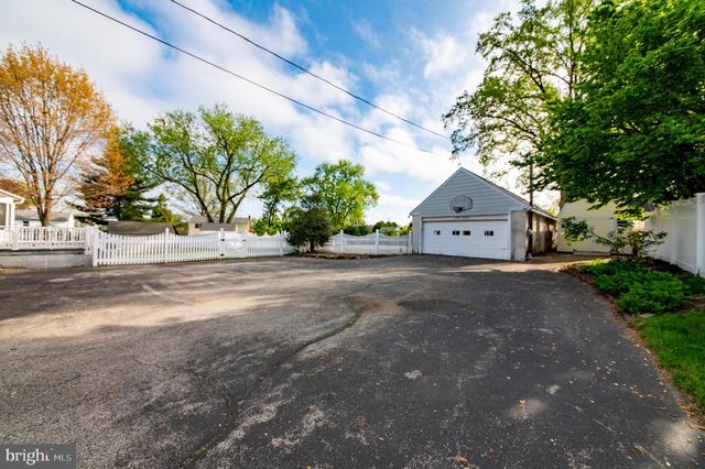 781 BELVOIR RD, Plymouth Meeting, PA 19462