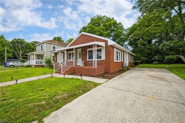129 S 6th ST, Suffolk, VA 23434