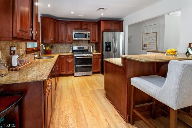 157 Mountain Cir, West Milford Twp., NJ 07480