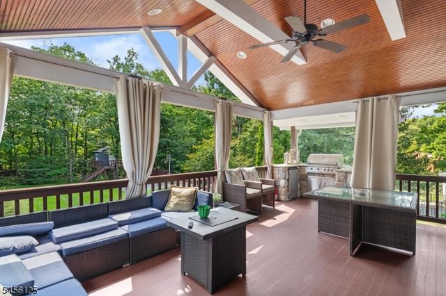 157 Mountain Cir, West Milford Twp., NJ 07480