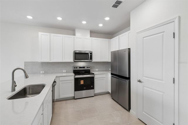 6333 JENSEN VIEW AVENUE, Apollo Beach, FL 33572