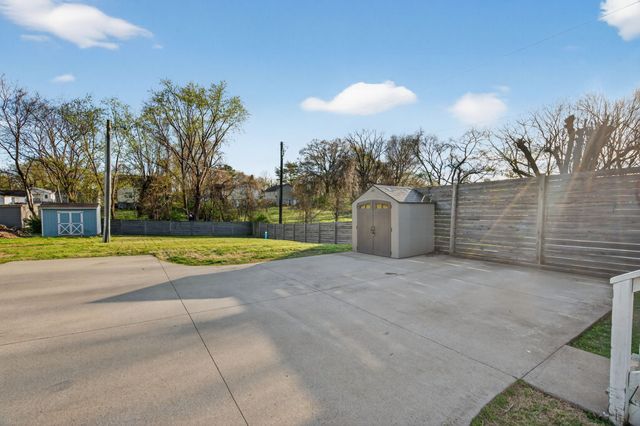 813 5th Ave, E, Springfield, TN 37172