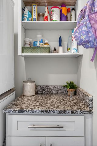 813 5th Ave, E, Springfield, TN 37172