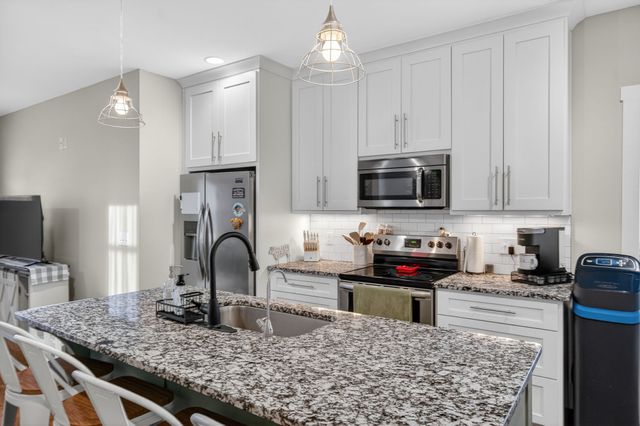 813 5th Ave, E, Springfield, TN 37172