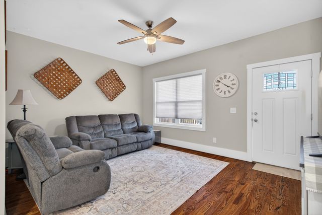 813 5th Ave, E, Springfield, TN 37172