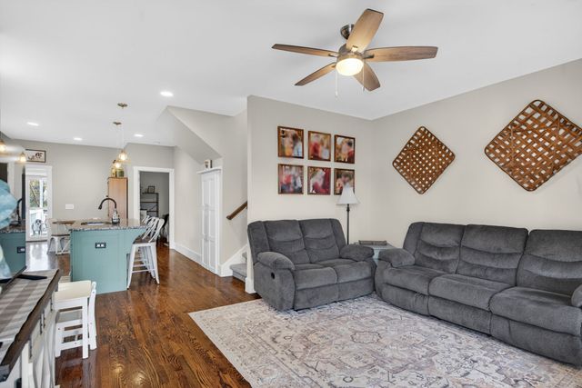 813 5th Ave, E, Springfield, TN 37172