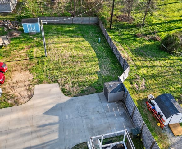 813 5th Ave, E, Springfield, TN 37172