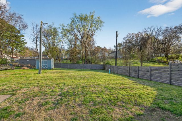 813 5th Ave, E, Springfield, TN 37172