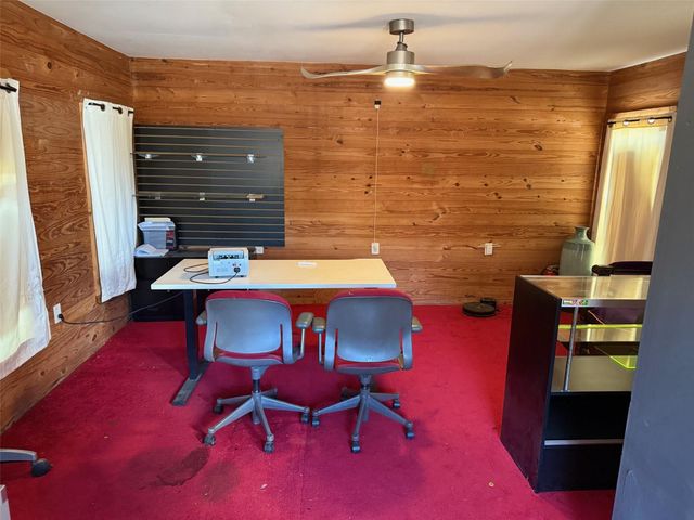 951 Elkhart Street, Houston, TX 77091