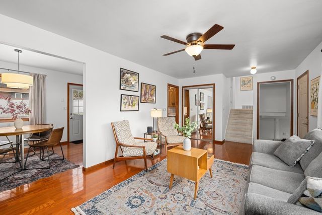 2225 Hillandale Road, Davenport, IA 52804