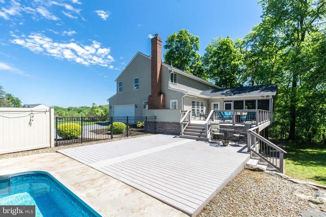202 ALMAR DR, Hampstead, MD 21074