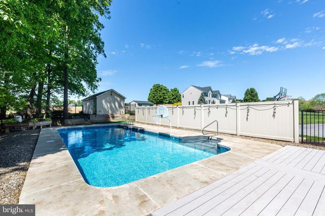 202 ALMAR DR, Hampstead, MD 21074