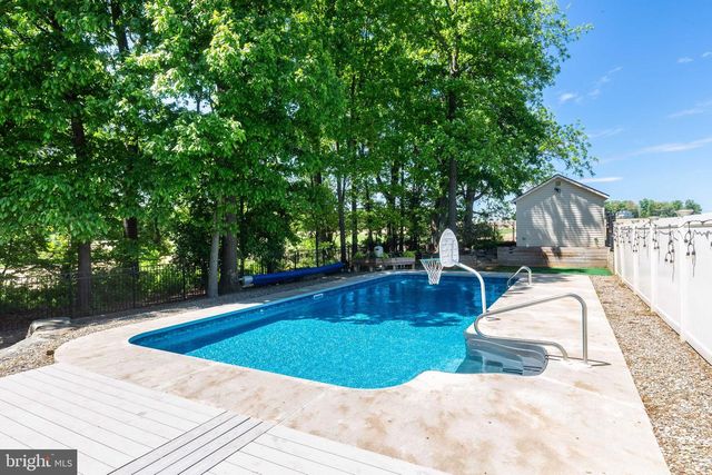 202 ALMAR DR, Hampstead, MD 21074
