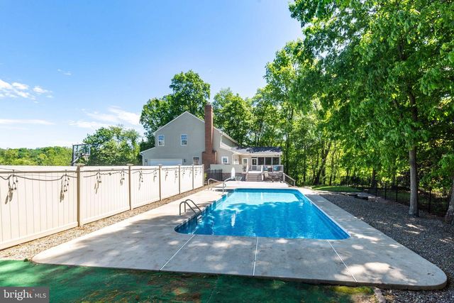 202 ALMAR DR, Hampstead, MD 21074