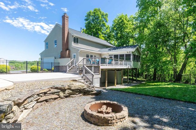 202 ALMAR DR, Hampstead, MD 21074