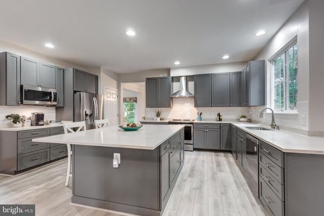 202 ALMAR DR, Hampstead, MD 21074