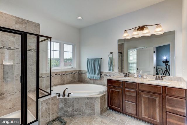 7067 KONA DR, Gainesville, VA 20155