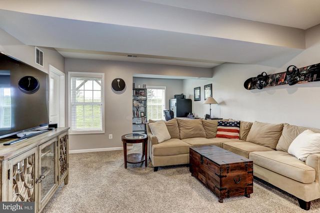 7067 KONA DR, Gainesville, VA 20155