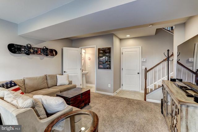 7067 KONA DR, Gainesville, VA 20155