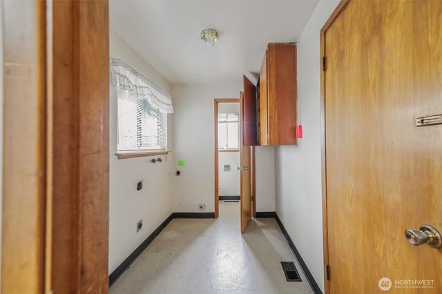 7233 Tacoma Avenue S, Tacoma, WA 98408