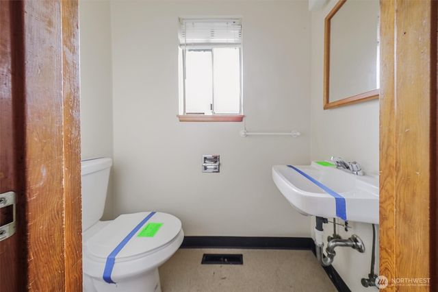 7233 Tacoma Avenue S, Tacoma, WA 98408