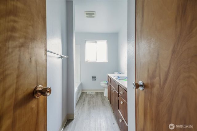 7233 Tacoma Avenue S, Tacoma, WA 98408