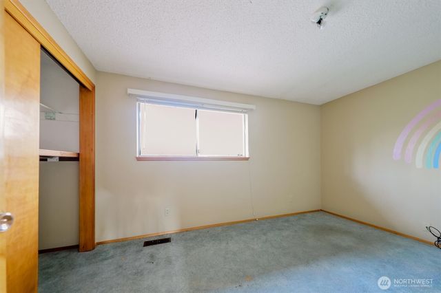 7233 Tacoma Avenue S, Tacoma, WA 98408