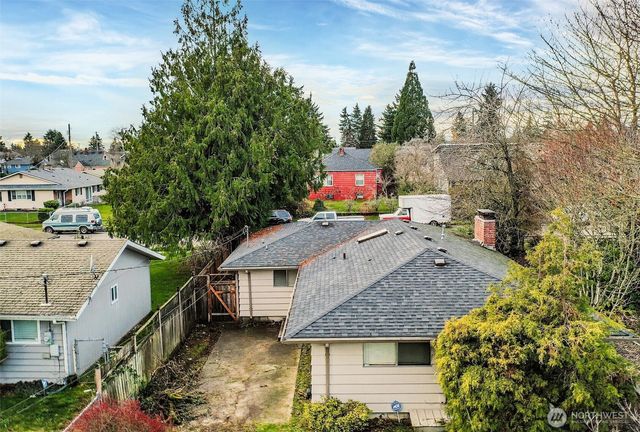 7233 Tacoma Avenue S, Tacoma, WA 98408