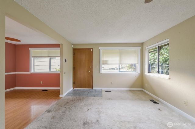 7233 Tacoma Avenue S, Tacoma, WA 98408