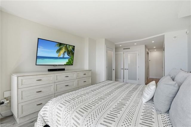 4001 Gulf Shore BLVD N 1407, Naples, FL 34103