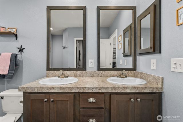 205 Antrim Road, Winlock, WA 98596