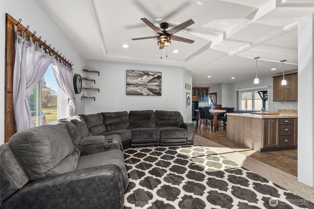 205 Antrim Road, Winlock, WA 98596