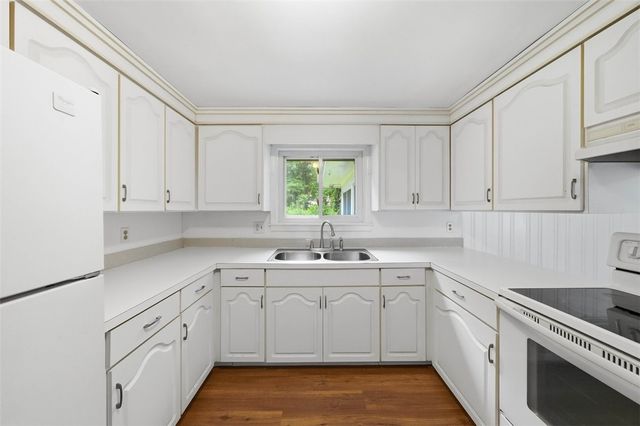 24 Rolling Acres Drive, Cumberland, RI 02864