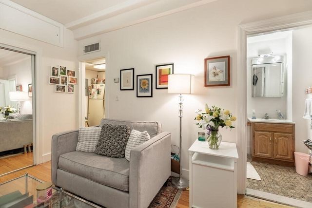 464 Commonwealth Ave 27, Boston, MA 02215