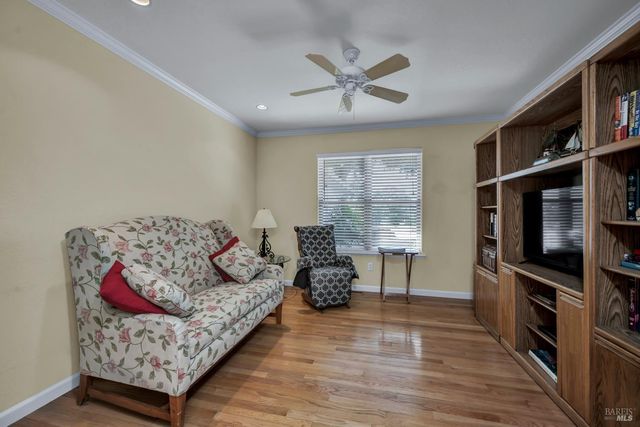 17120 Knollview Dr, Hidden Valley Lake, CA 95467