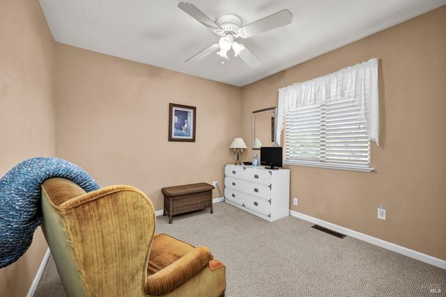 17120 Knollview Dr, Hidden Valley Lake, CA 95467