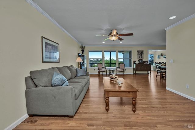 17120 Knollview Dr, Hidden Valley Lake, CA 95467