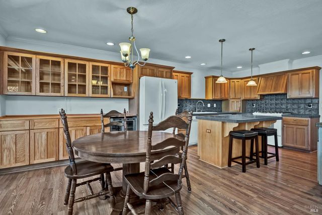 17120 Knollview Dr, Hidden Valley Lake, CA 95467