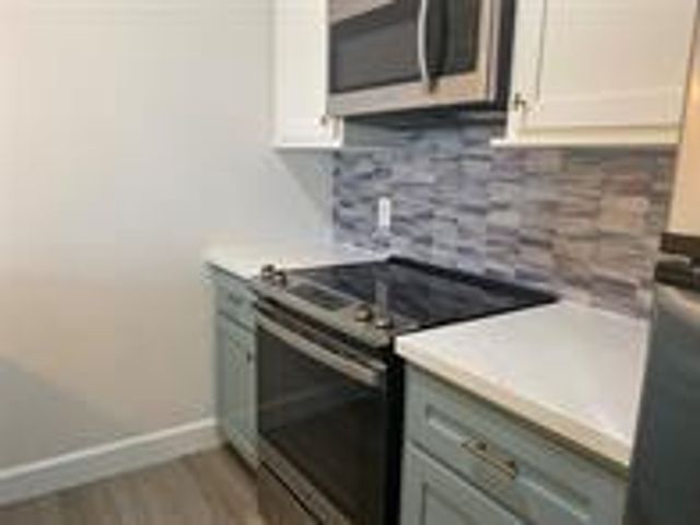 7016 N Holiday Dr 7016, Galveston, TX 77550