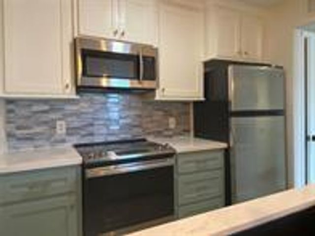 7016 N Holiday Dr 7016, Galveston, TX 77550