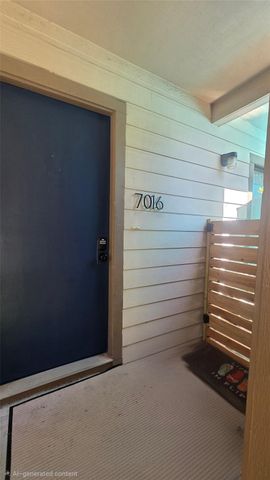 7016 N Holiday Dr 7016, Galveston, TX 77550