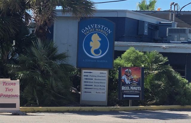 7016 N Holiday Dr 7016, Galveston, TX 77550