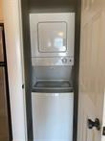 7016 N Holiday Dr 7016, Galveston, TX 77550
