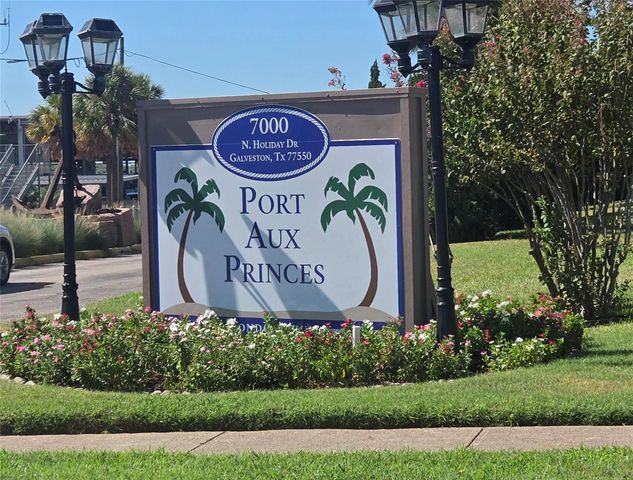 7016 N Holiday Dr 7016, Galveston, TX 77550