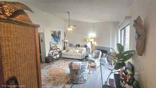 7016 N Holiday Dr 7016, Galveston, TX 77550