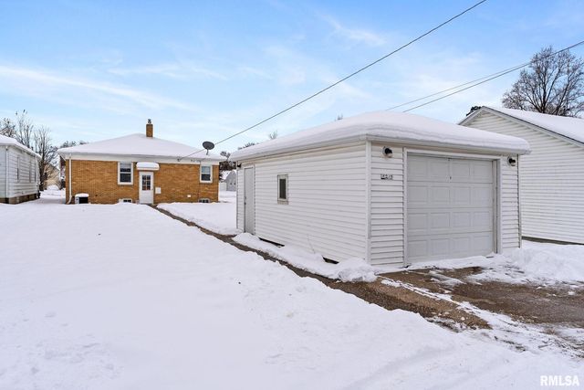 5215 11TH Avenue, Moline, IL 61265